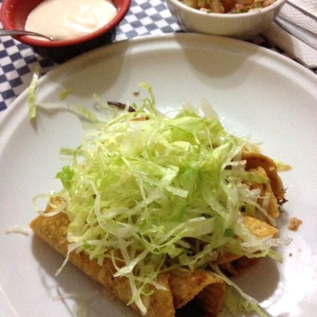 Tacos fritos mixto 