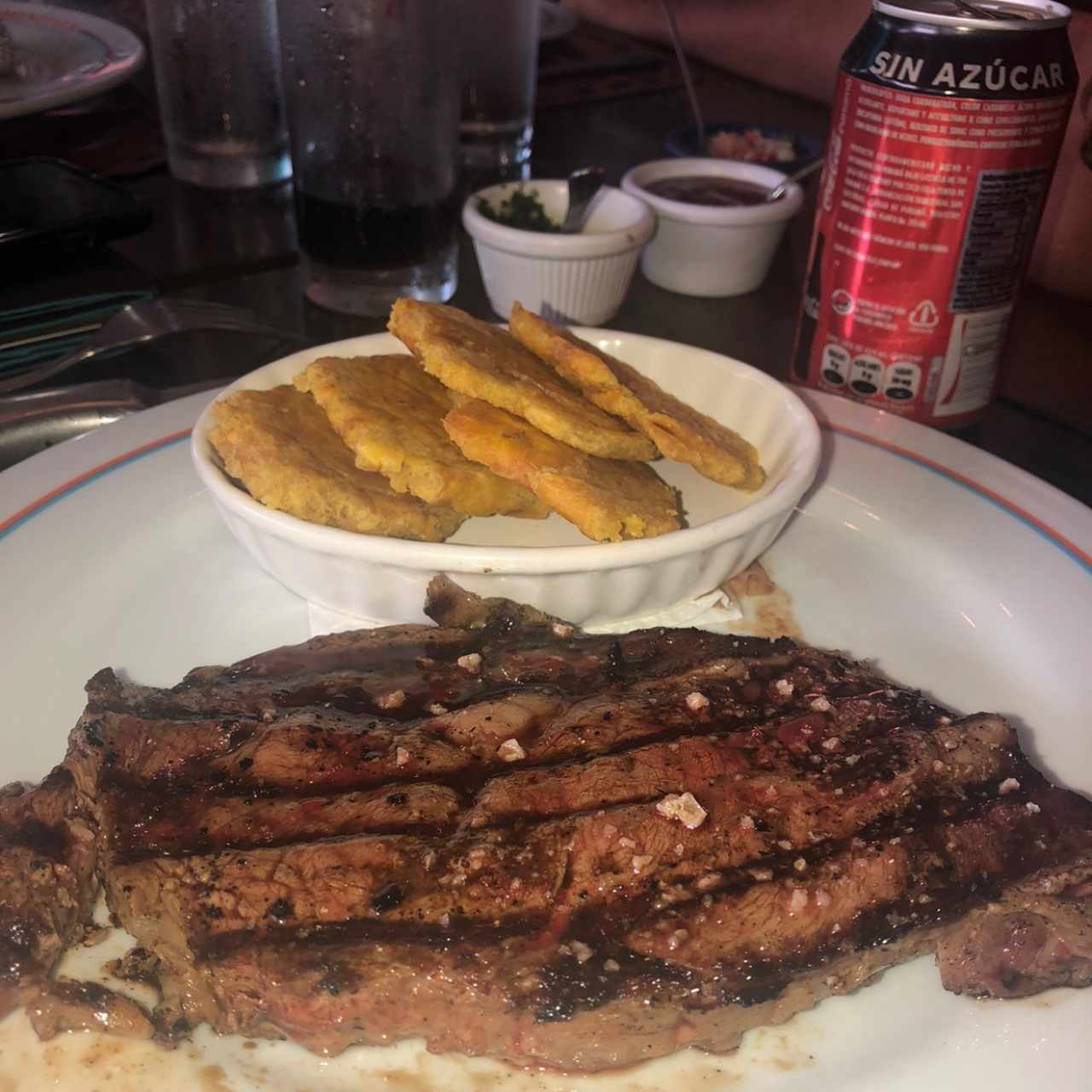 Ribeye con patacones 