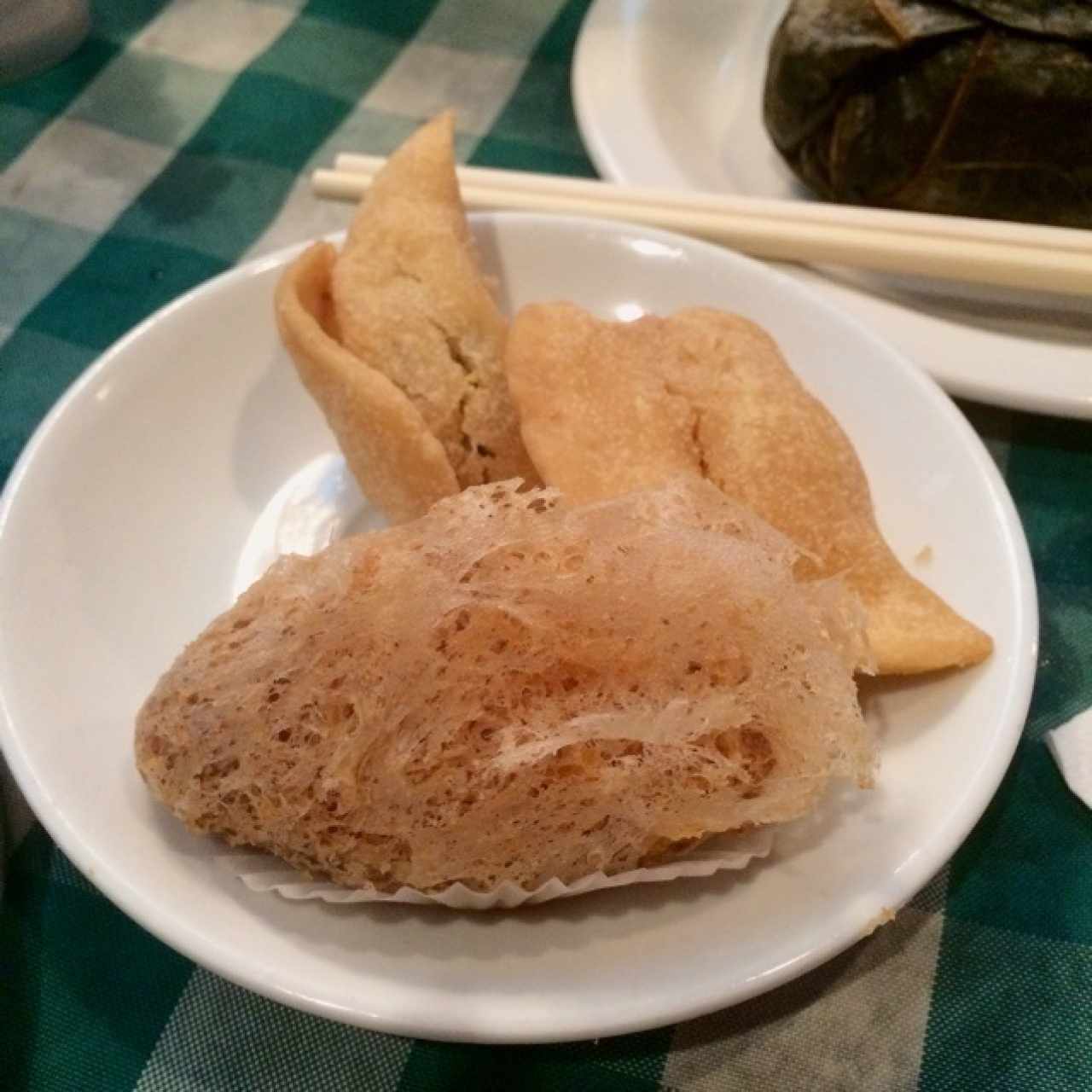 Empanaditas de camarón y fritura de nabo