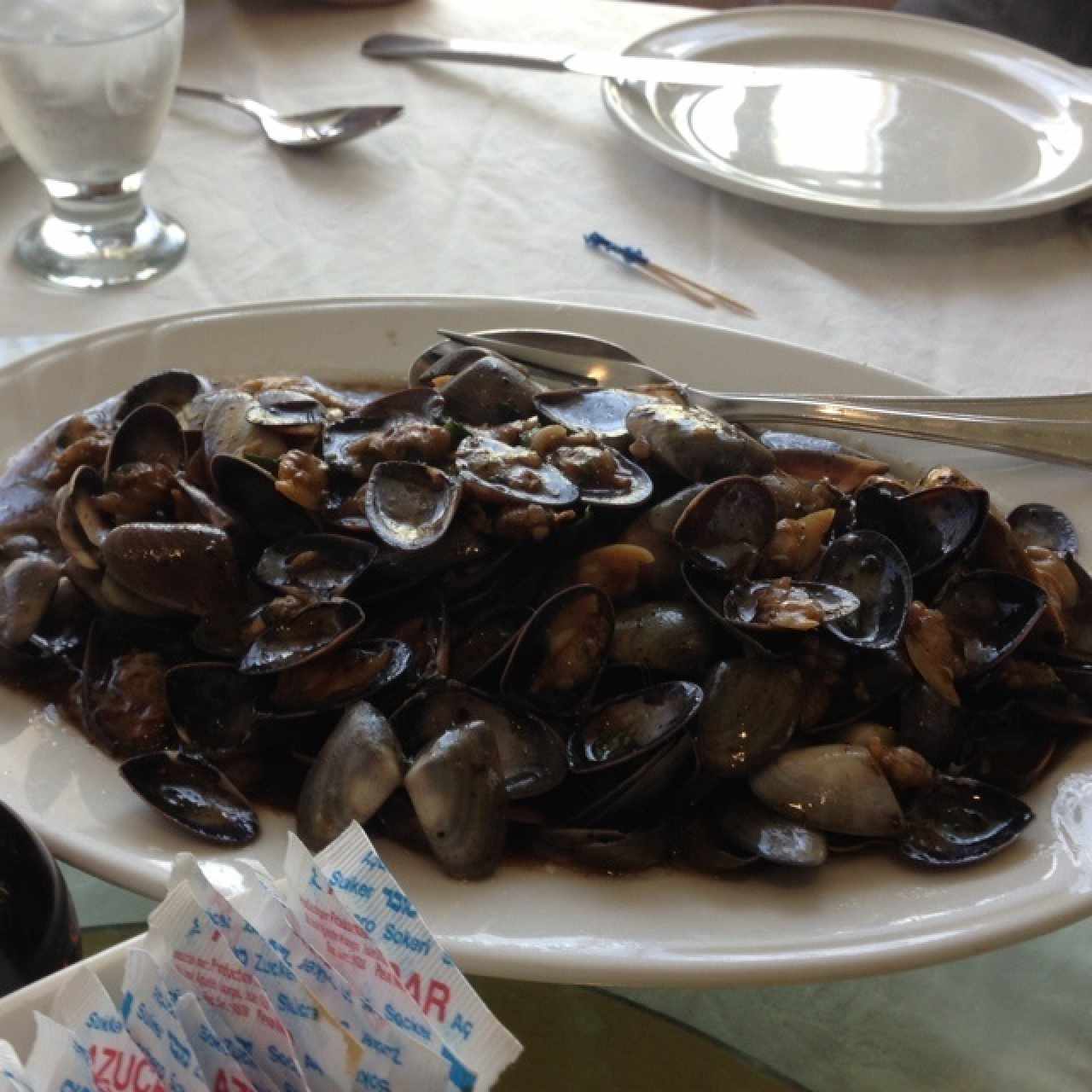 Almejas en salsa de frijoles negros