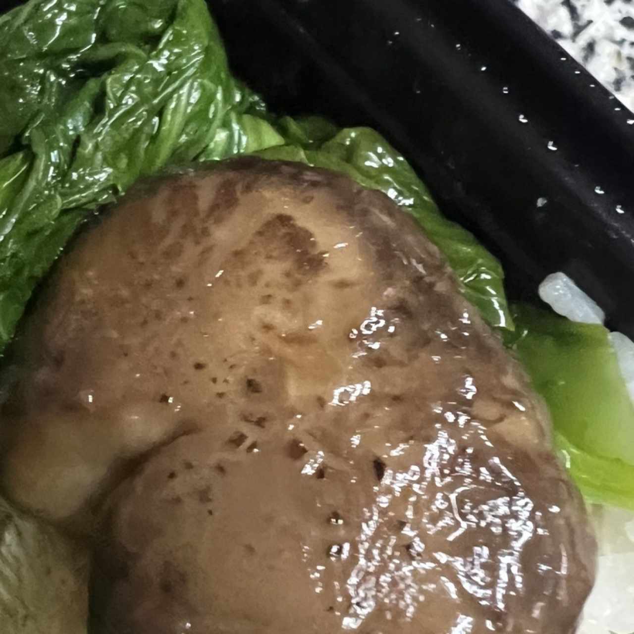 Hongos con Hoja de Mostaza