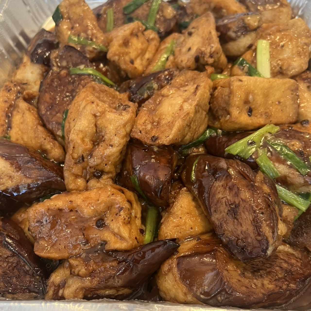 Cacerola de Vegetales Rellenos (Berenjena, Tofu y Pimentón)