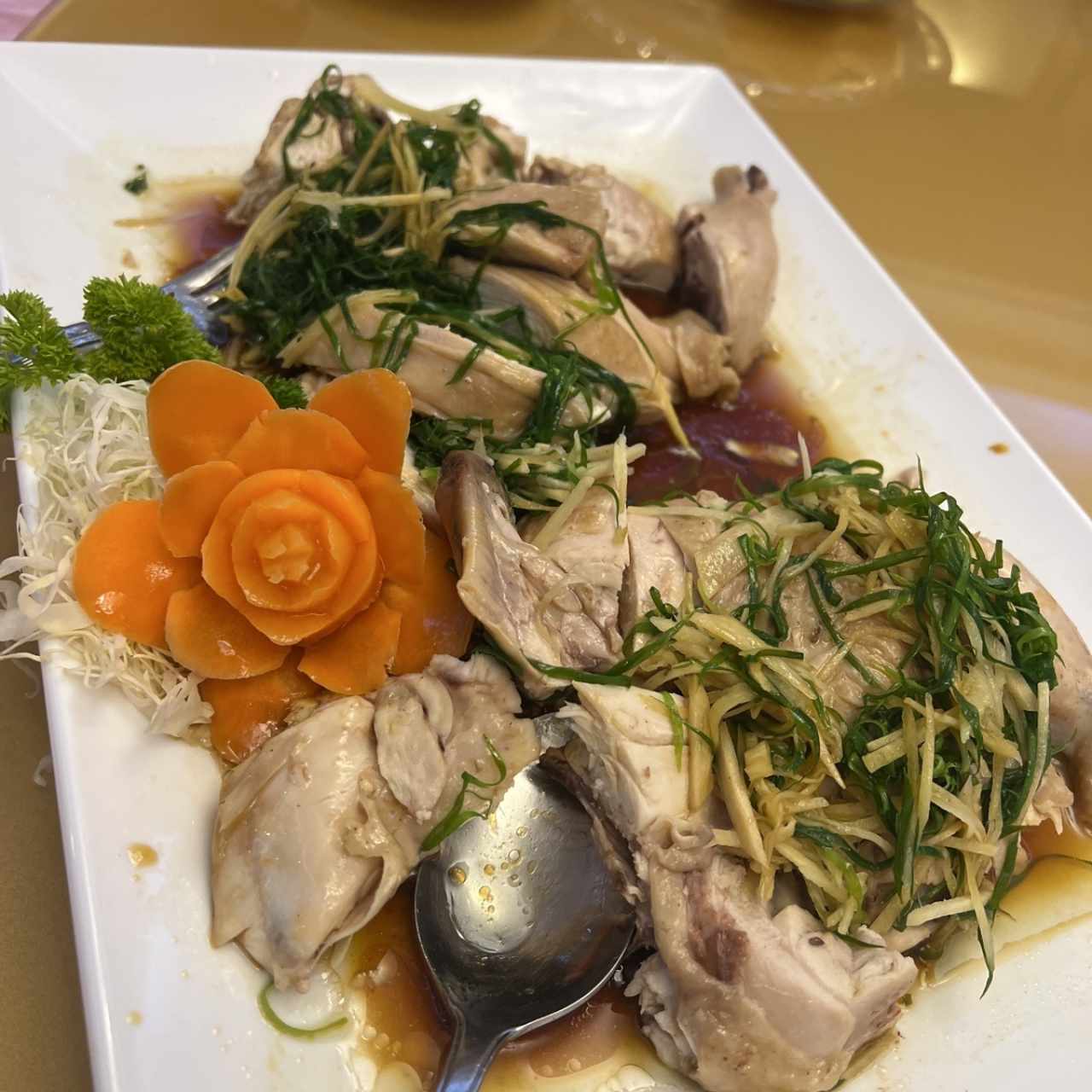 Gallina en Salsa de Jengibre (Suave)
