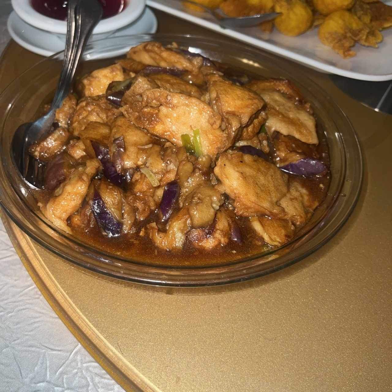 Cacerola de Vegetales Rellenos (Berenjena, Tofu y Pimentón)