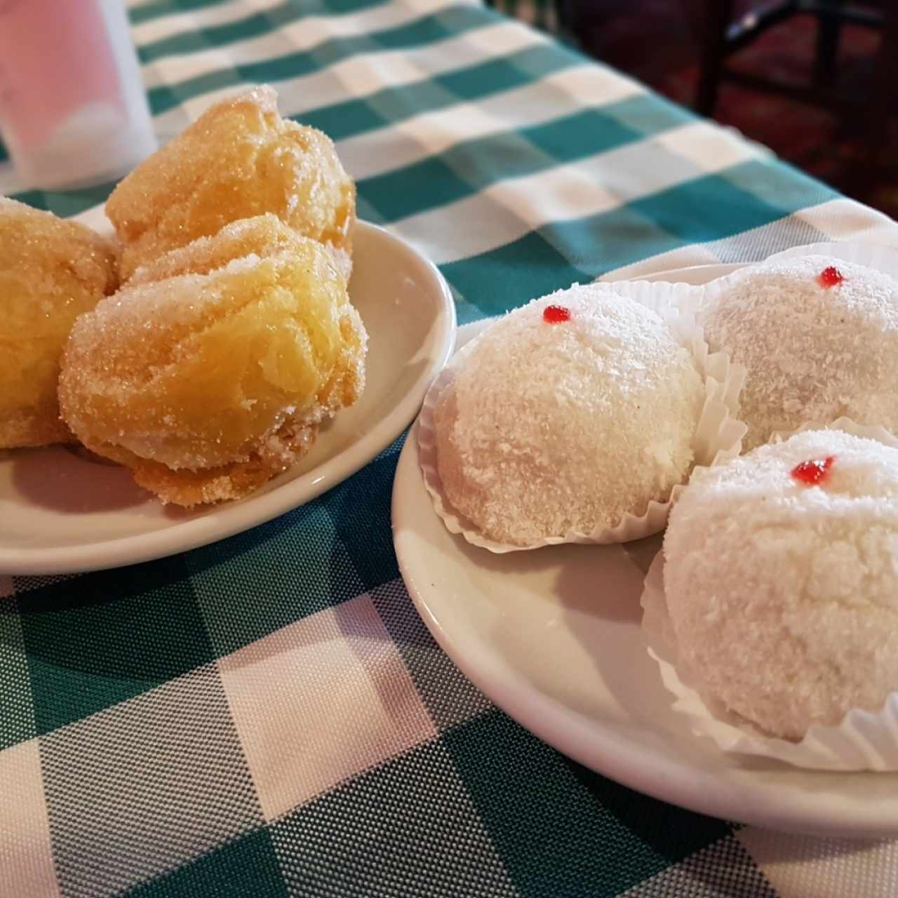 donas chinas (izq) 