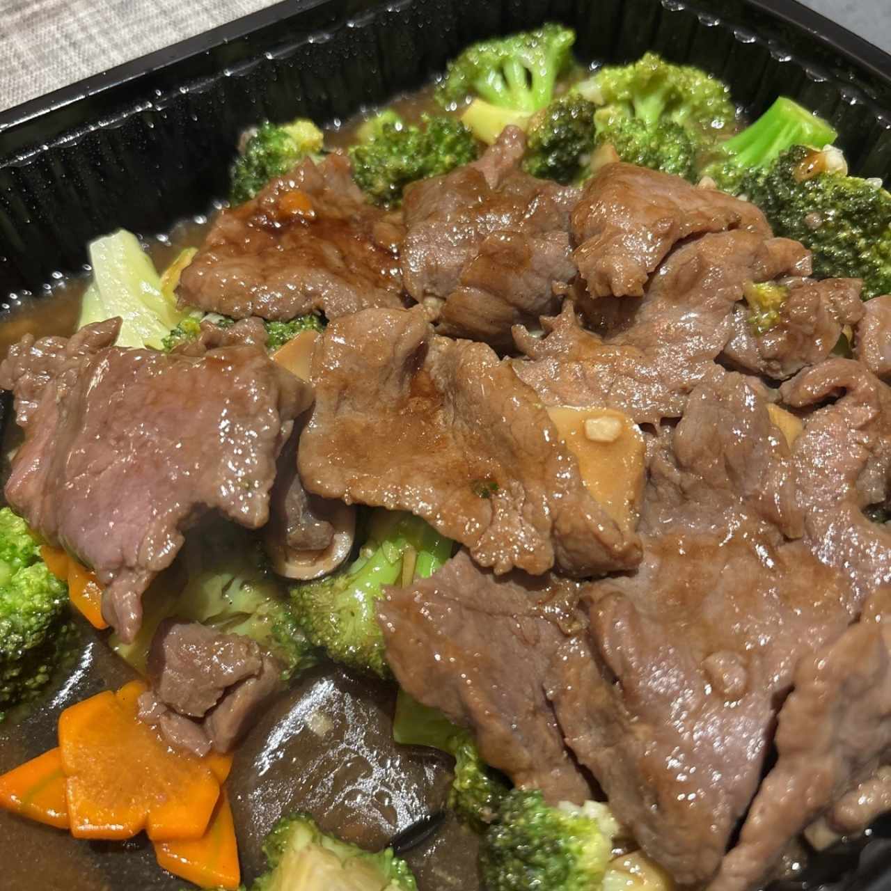 Carnes - Carne con brócoli
