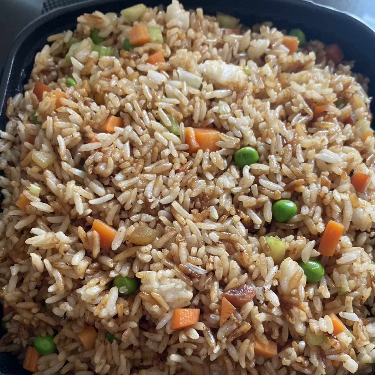 Arroz frito con vegetales