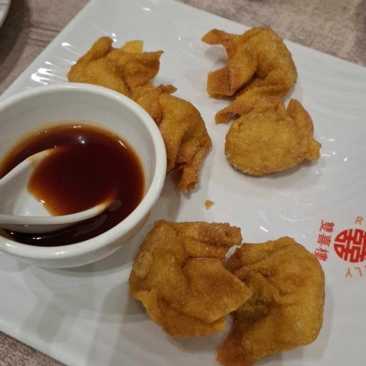 Wanton frito con camarón