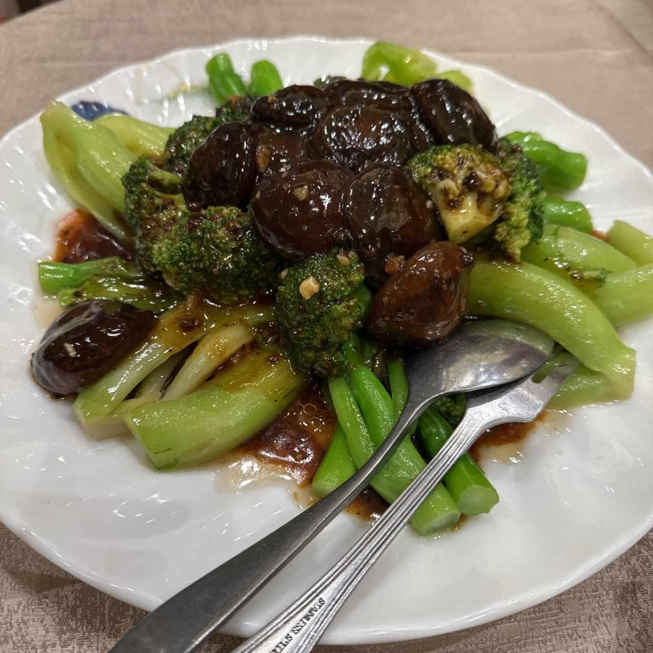 Vegetales en salsa de frijol negro