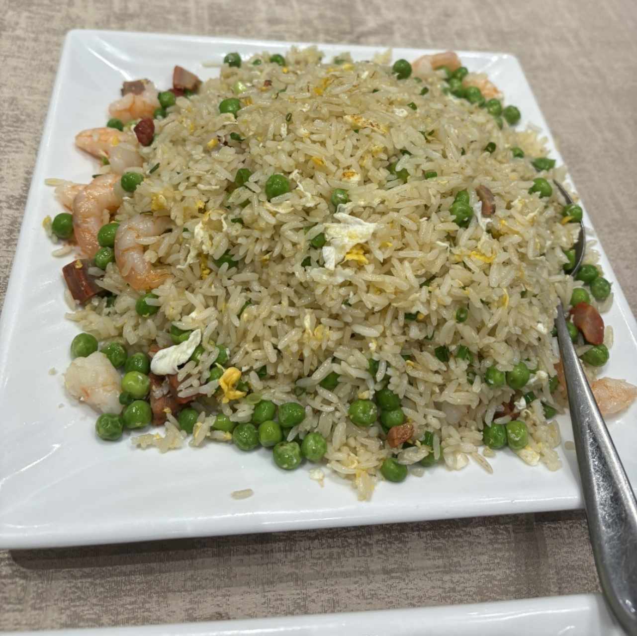 Arroz frito a la young chow