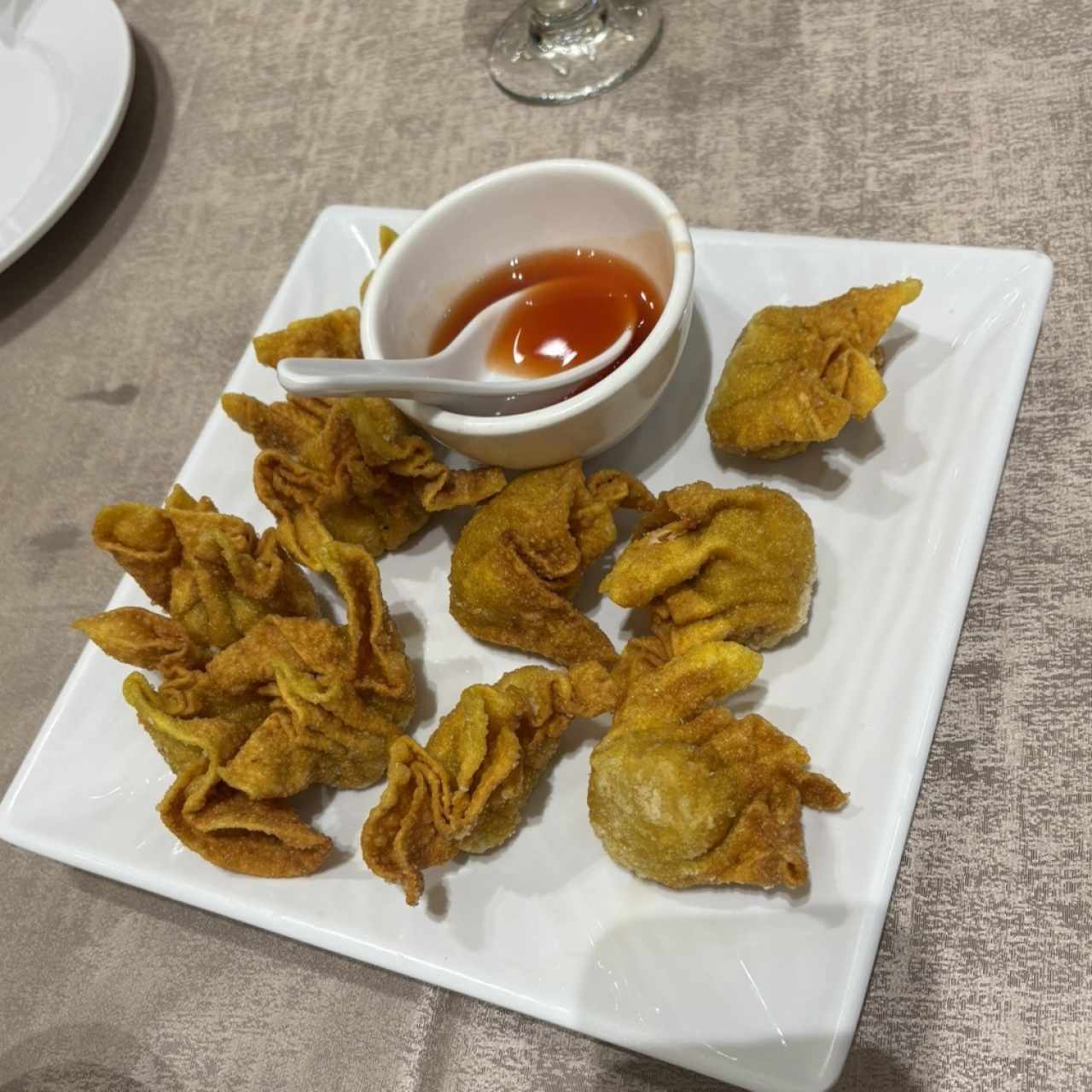Wanton frito con camarón