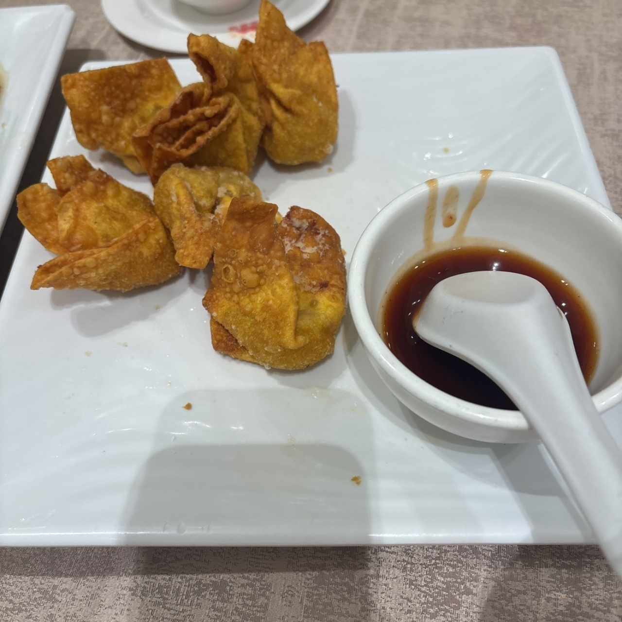 Wanton frito con camarón