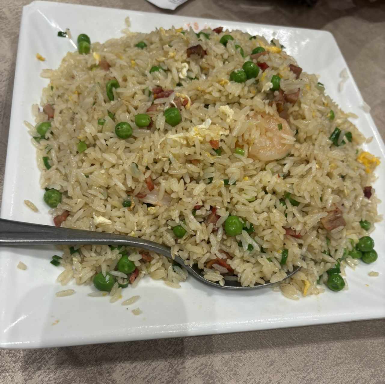 Arroz frito a la young chow