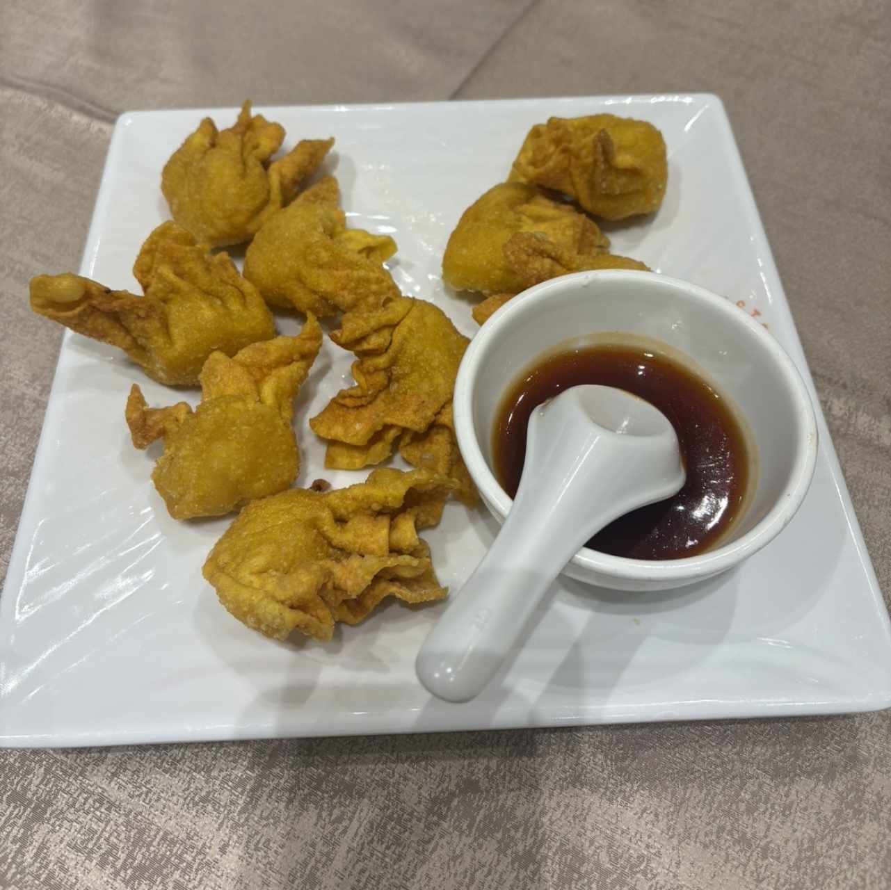 Wanton frito con camarón