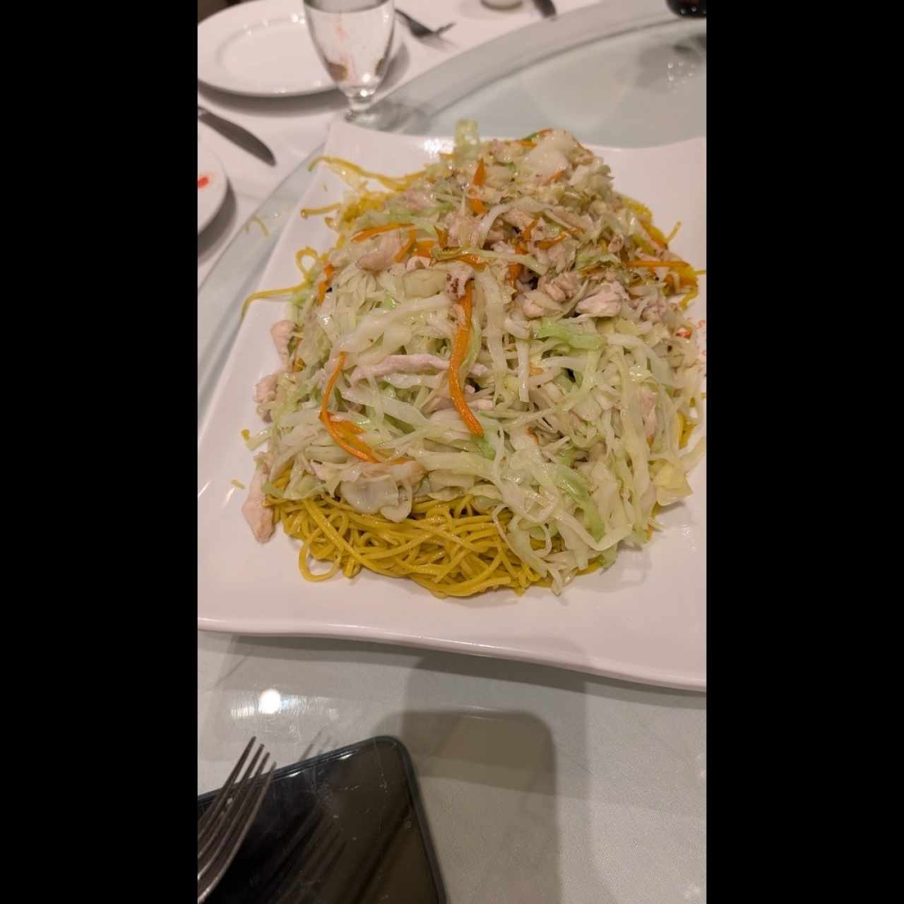 Chow mein con pollo
