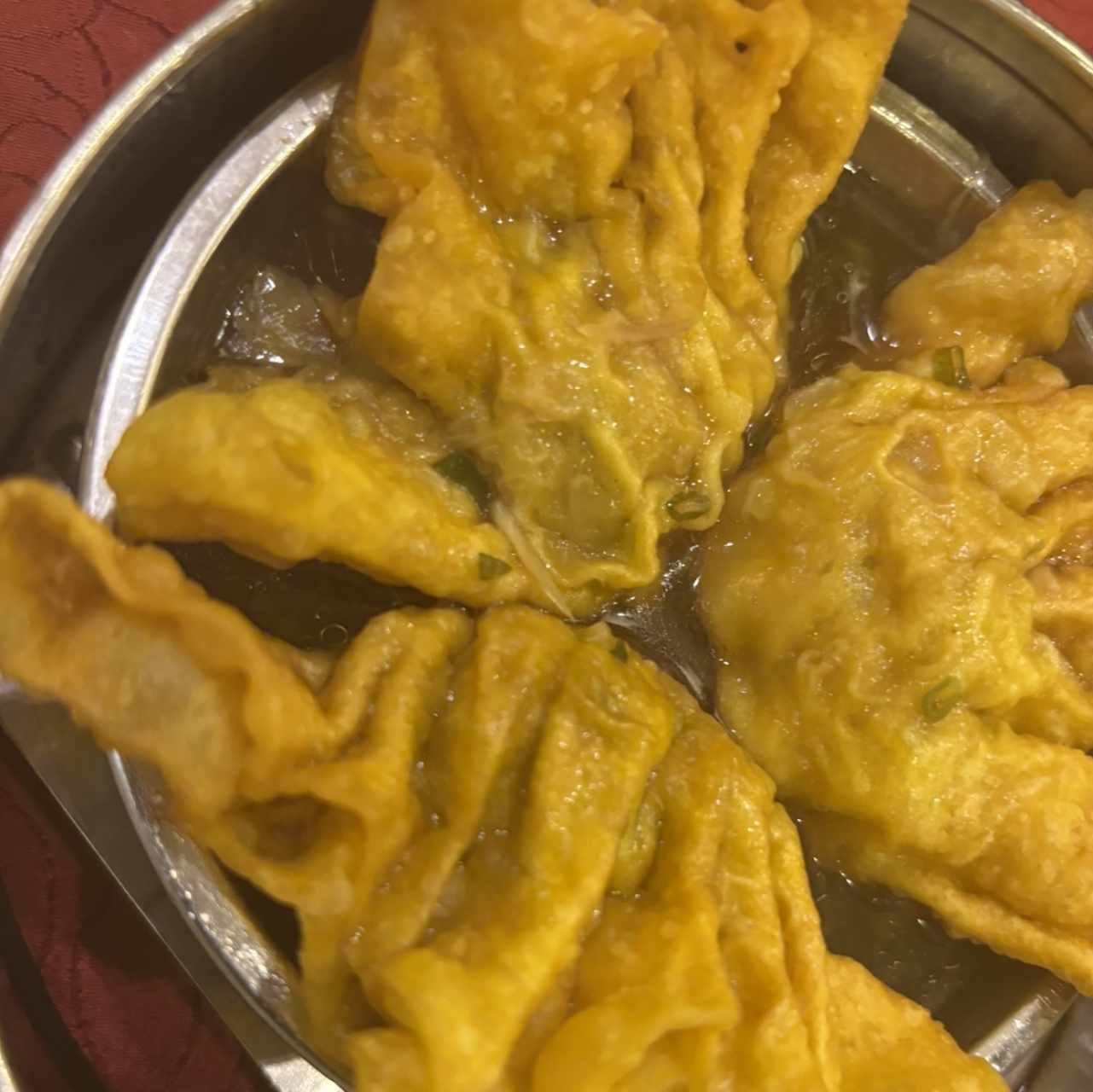 Carne con jengibre en masa de wanton