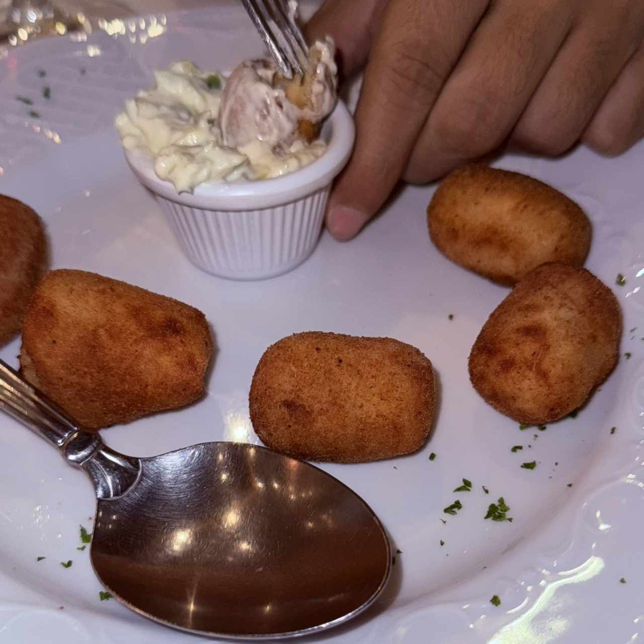 Croquetas de Bacalao o Croquetas de Jamon Serrano