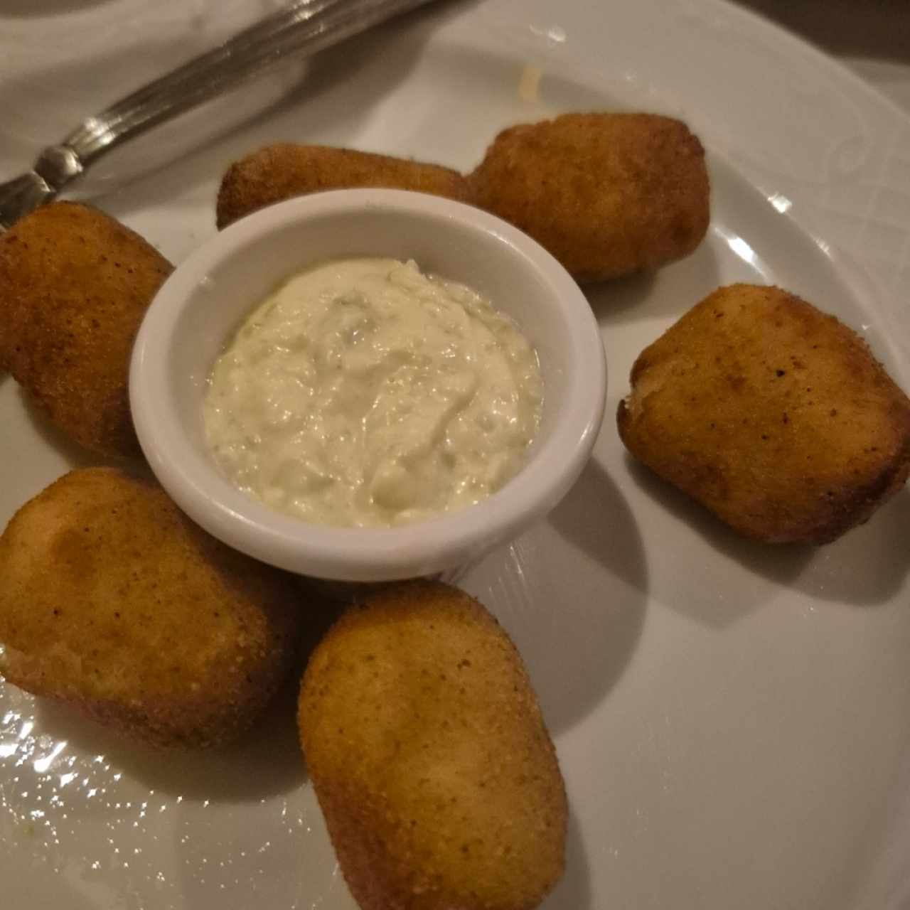 Croquetas de Bacalao o Croquetas de Jamon Serrano