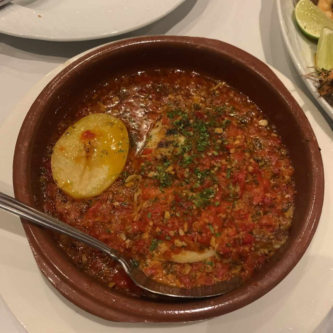 Corvina a la Vasca a la Bilbaína en Cazuela