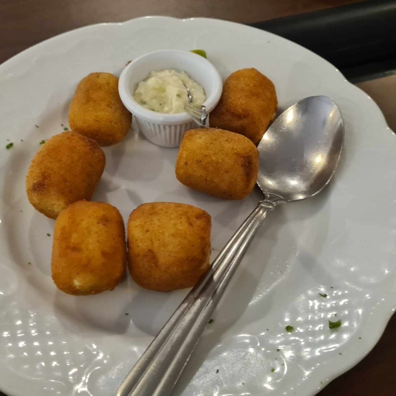 Croquetas de Bacalao o Croquetas de Jamon Serrano