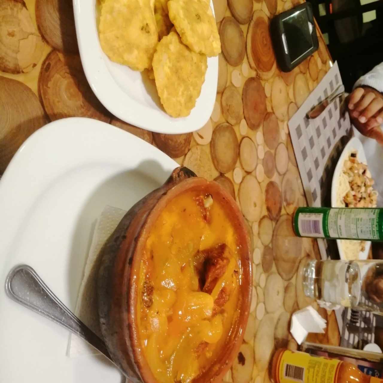 patacones con pollo a la criollo