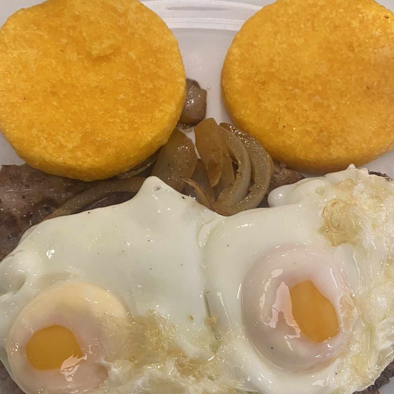 Carnes - Bistec Encebollado