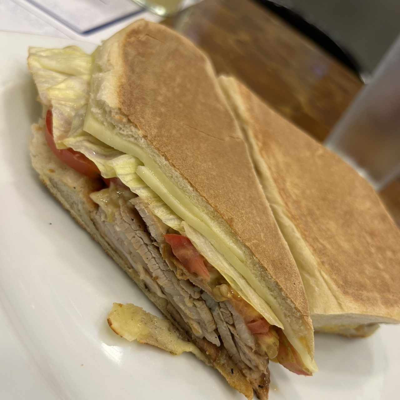 Emparedado de Pierna con Mozzarella