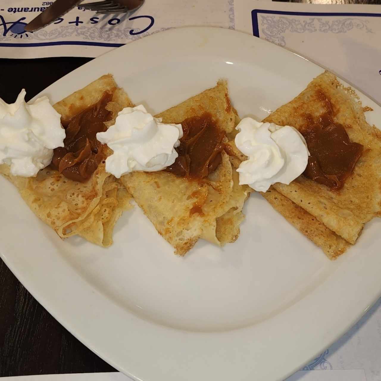 Filloas o crepes con dulce de Leche