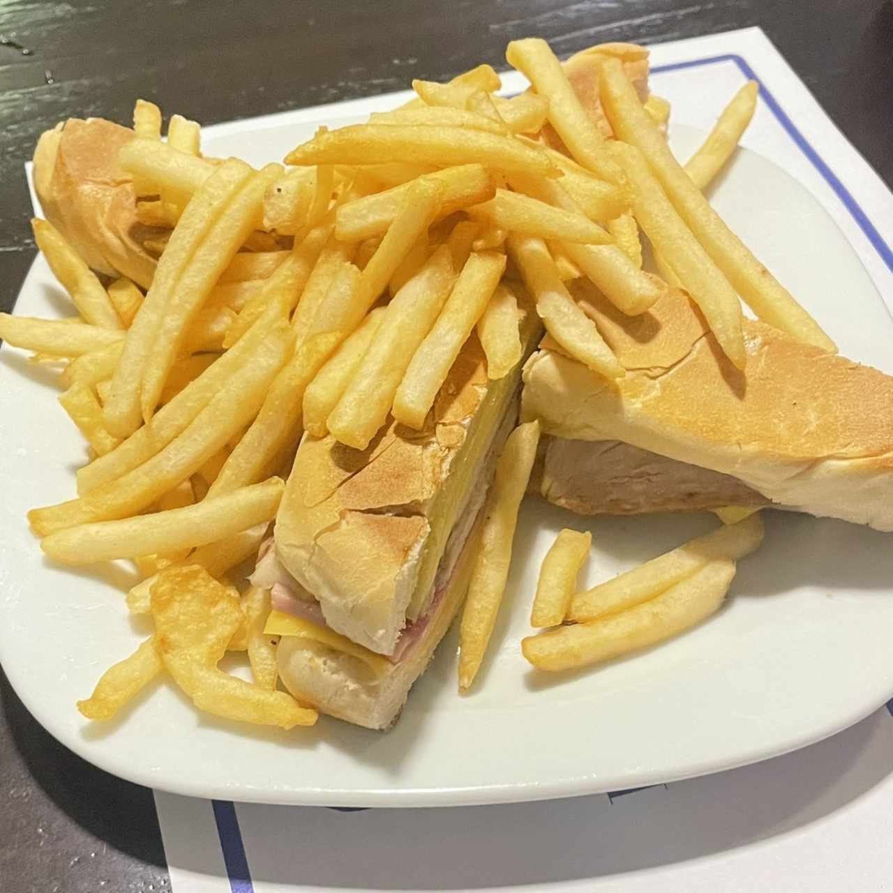 Emparerados - Club Sándwich