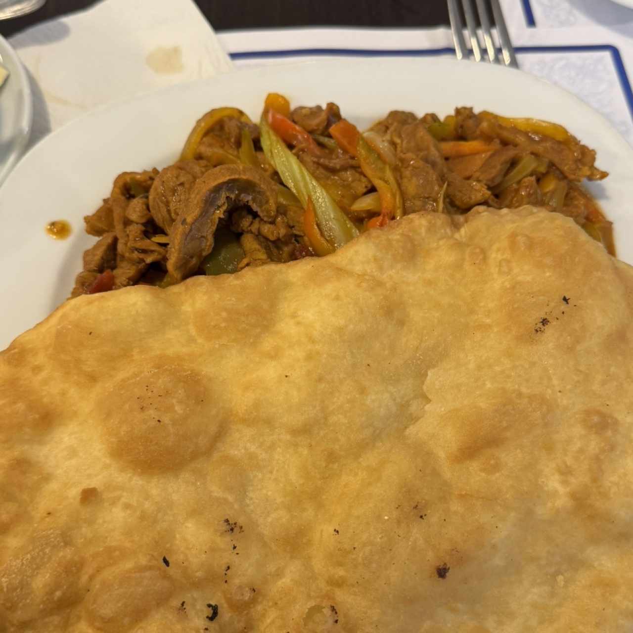 Desayunos Breakfast - Bistec Picado con Hojaldre