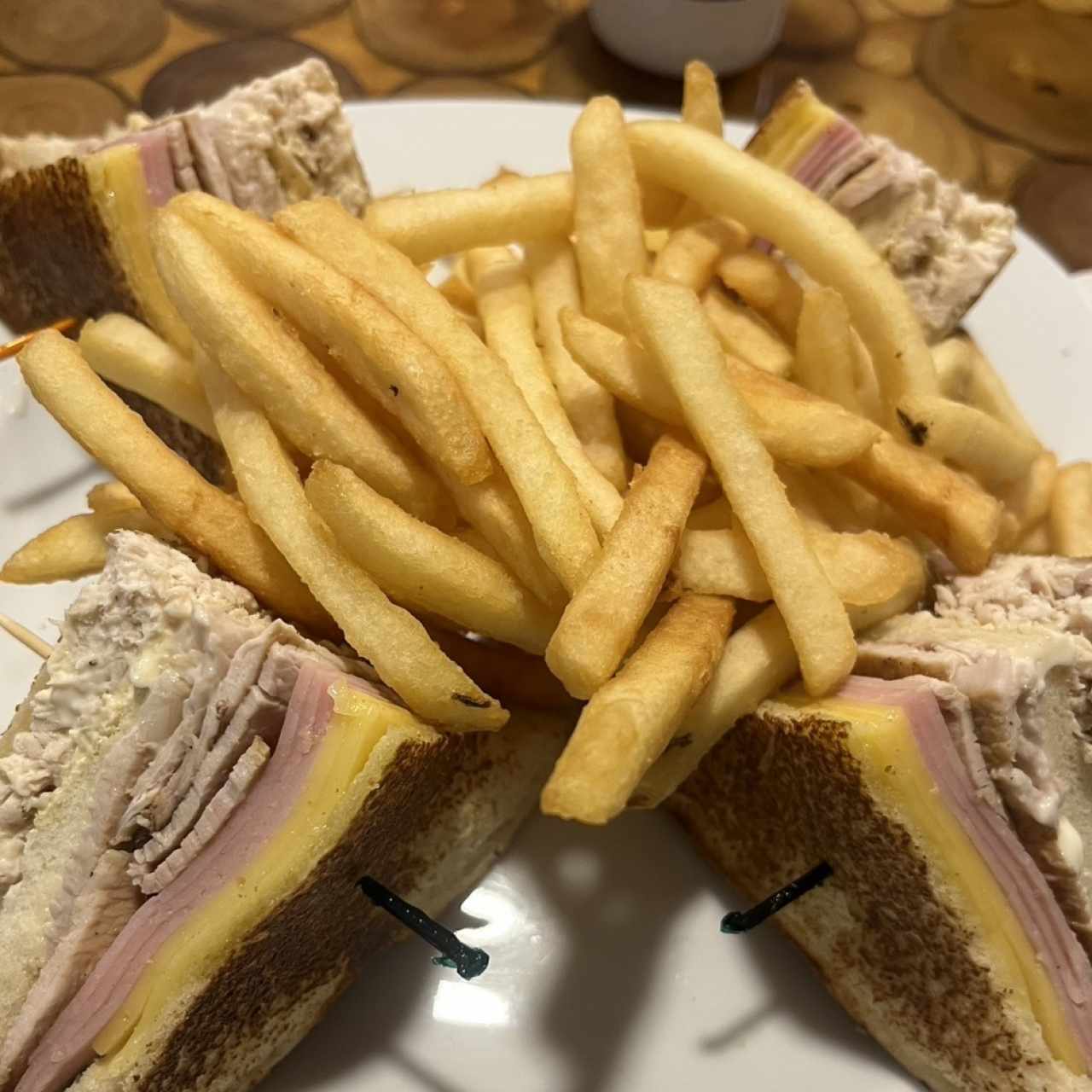 Emparerados - Club Sándwich