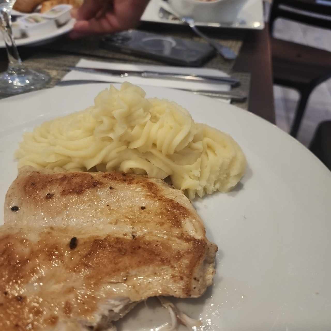 Filete de Pollo con Puré