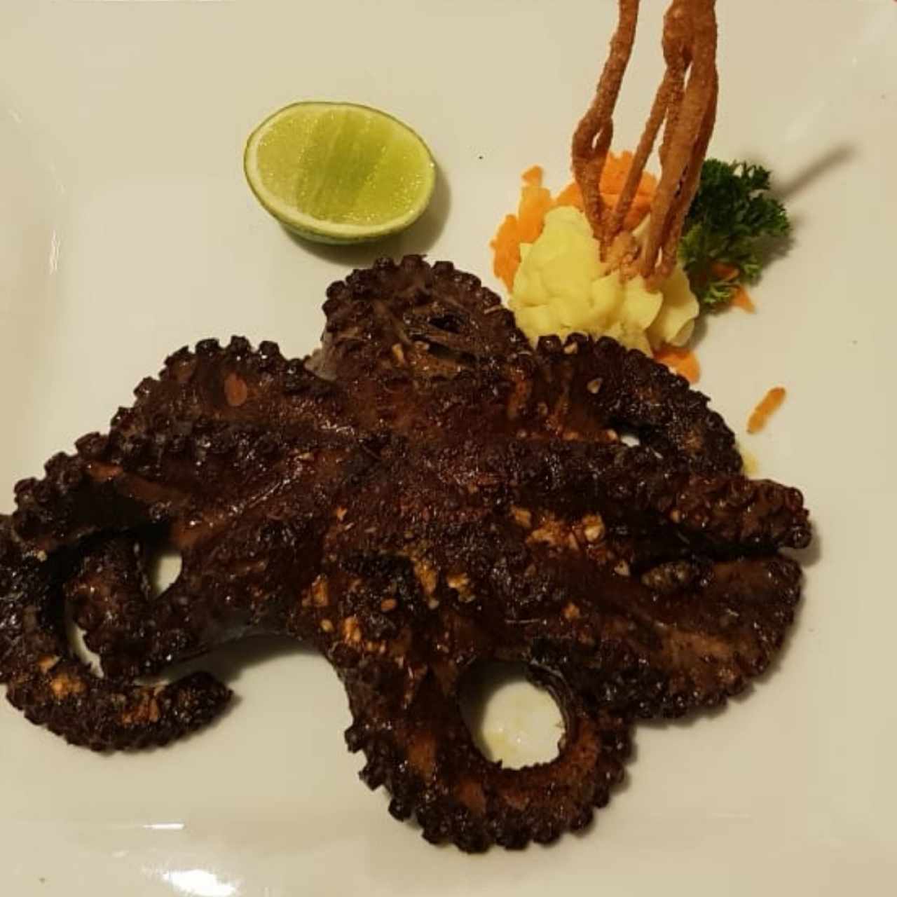 Pulpo al carbón