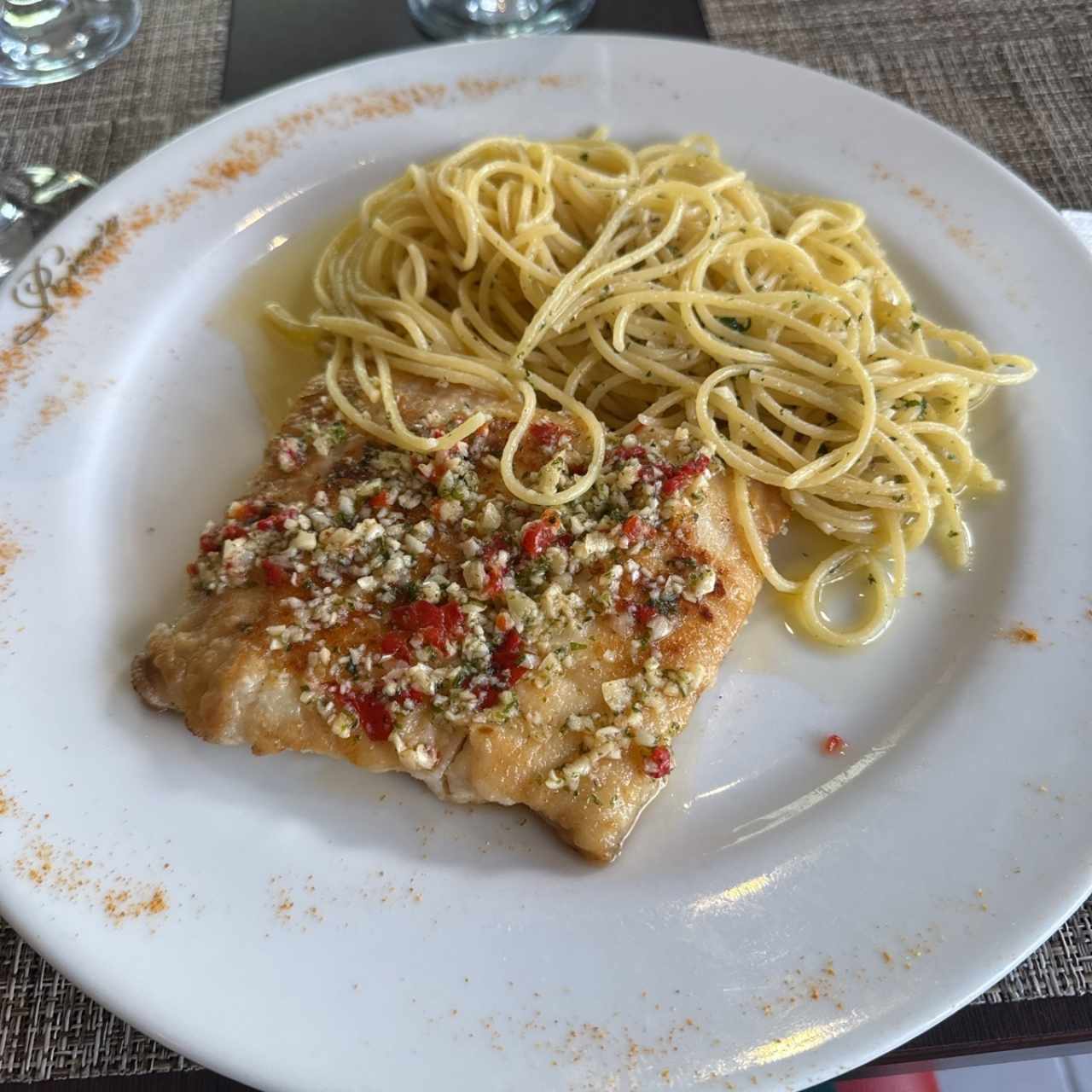 Filete de Corvina al Ajillo
