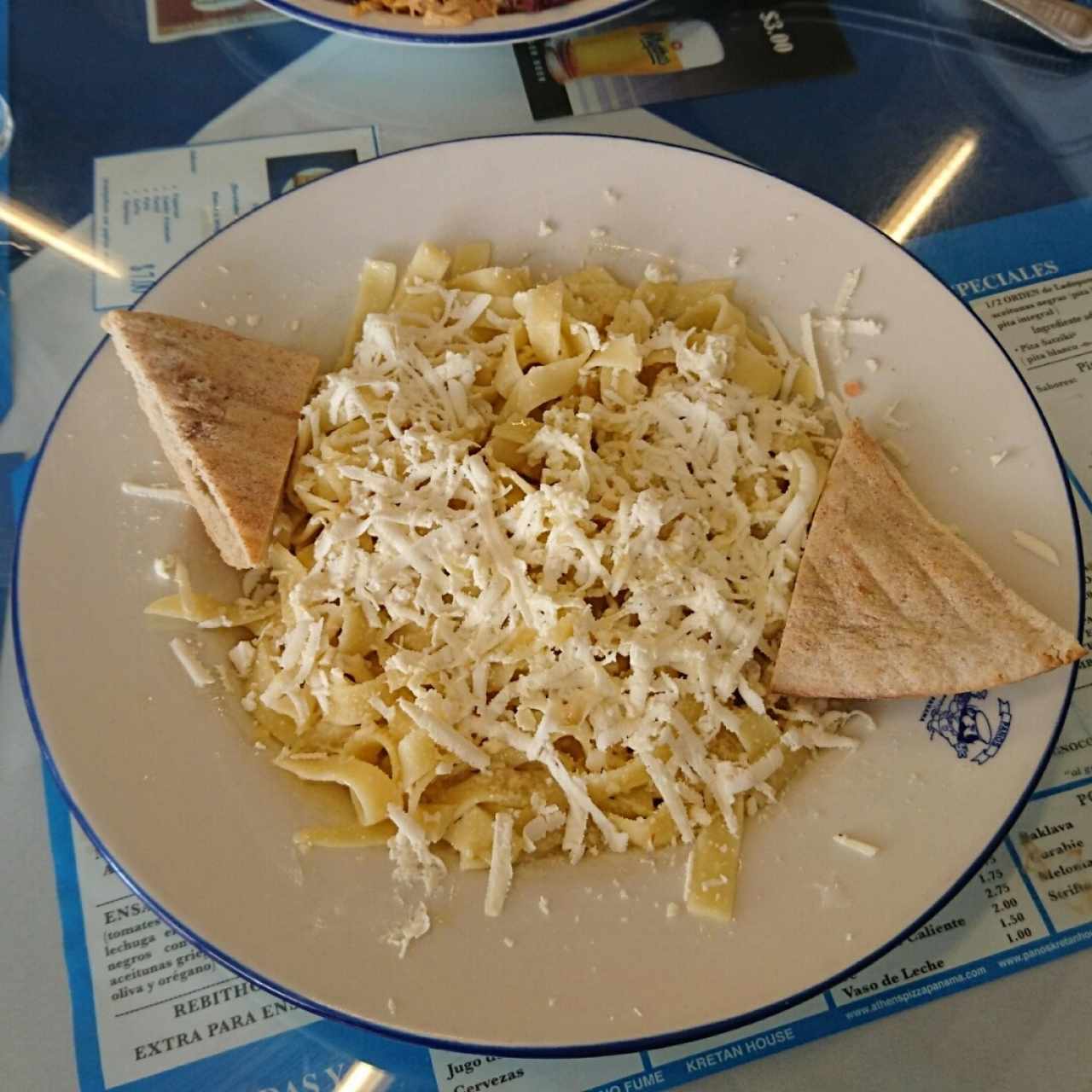 Pasta al óleo y queso 