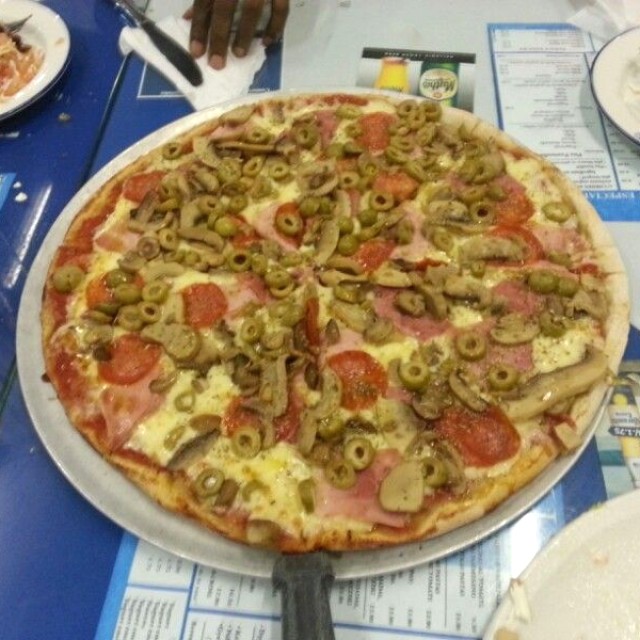 Pizza de aceitunas y jamón Panos 