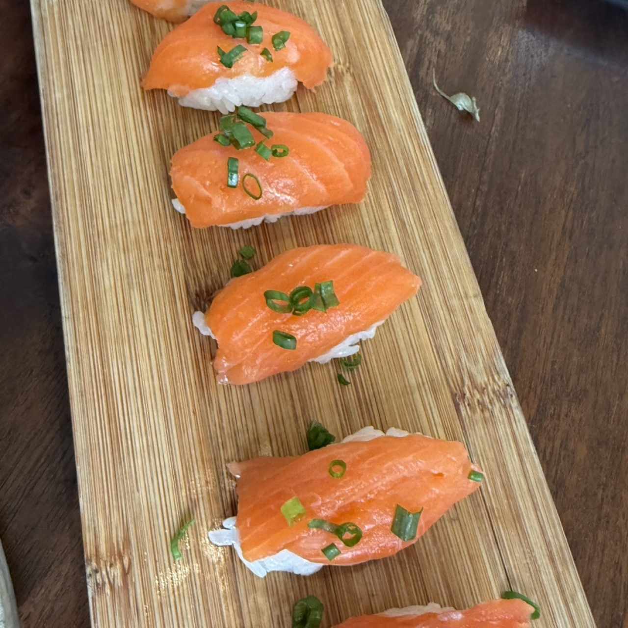 Nigiri Ora King Salmón