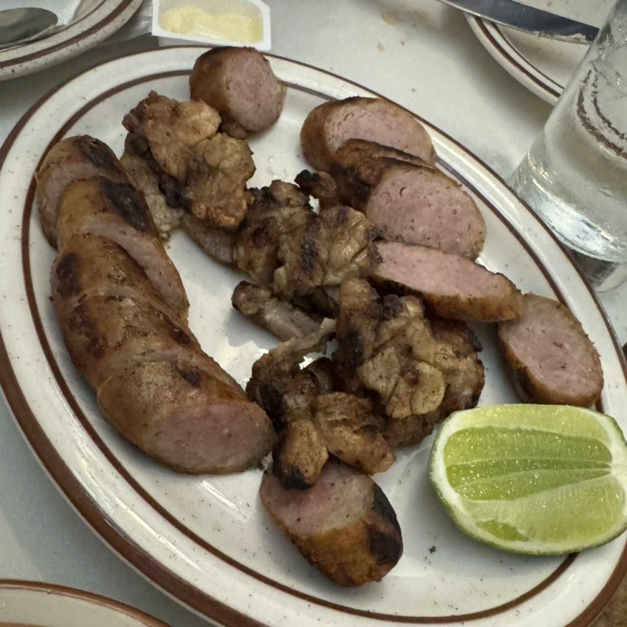 PICADA MIXTA (CHORIZO, MOLLEJA, MORCILLA)