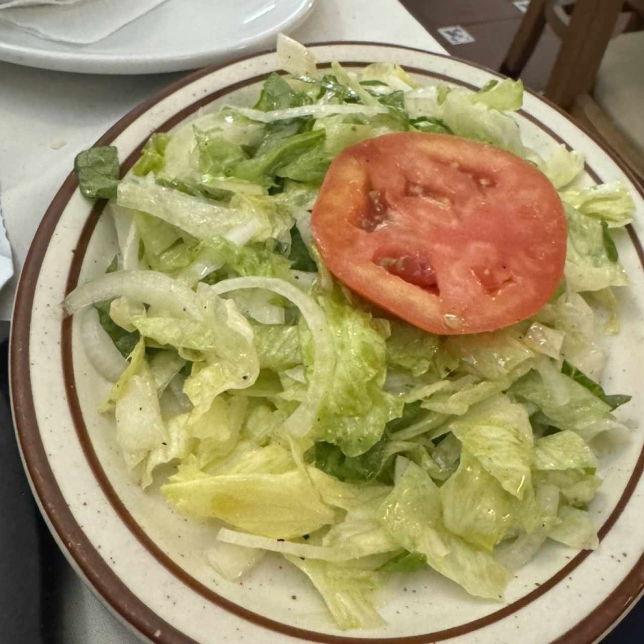 ENSALADA MIXTA (LECHUGA, TOMATE, CEBOLLA)