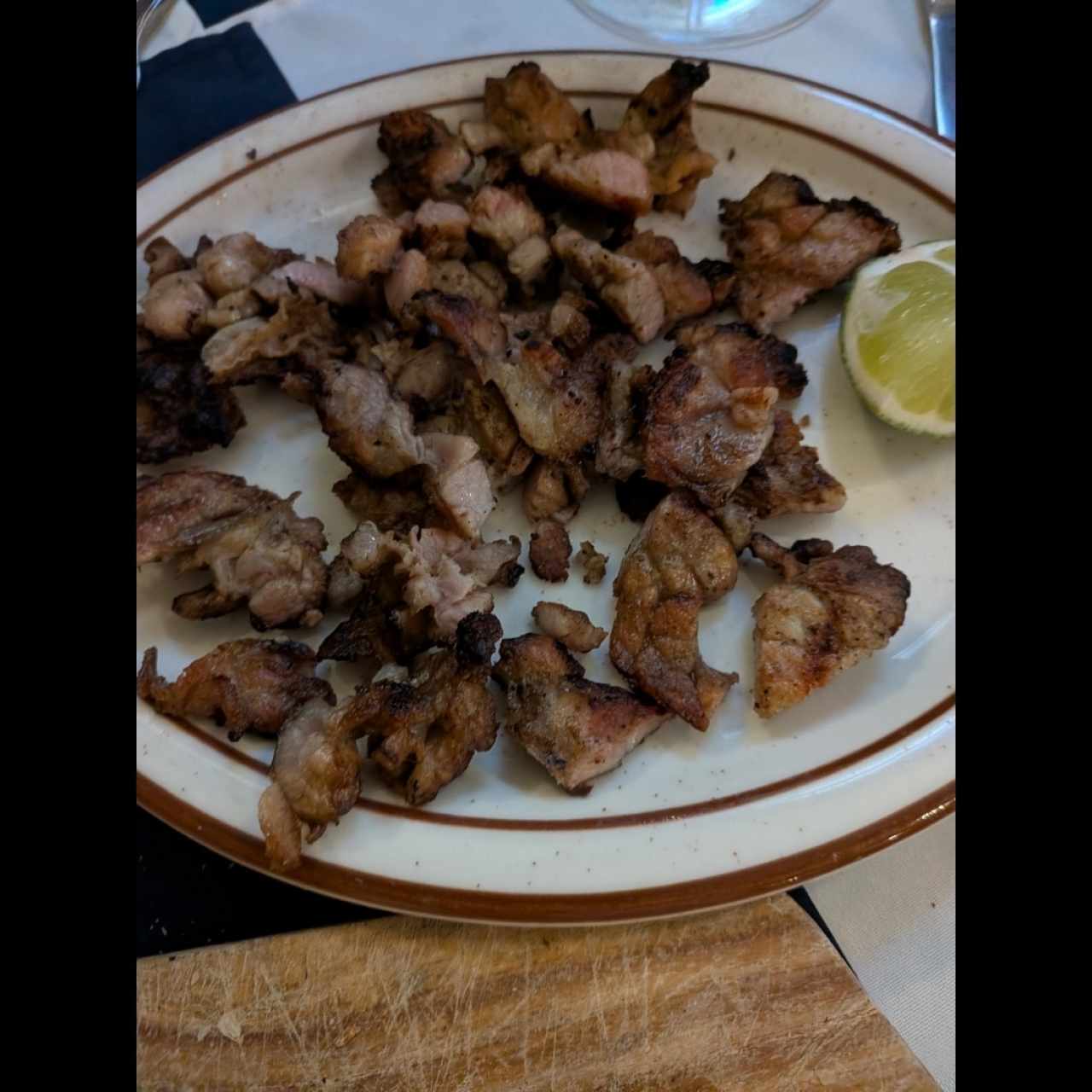 ENTRADAS / APPETIZERS - MOLLEJA DE TERNERA