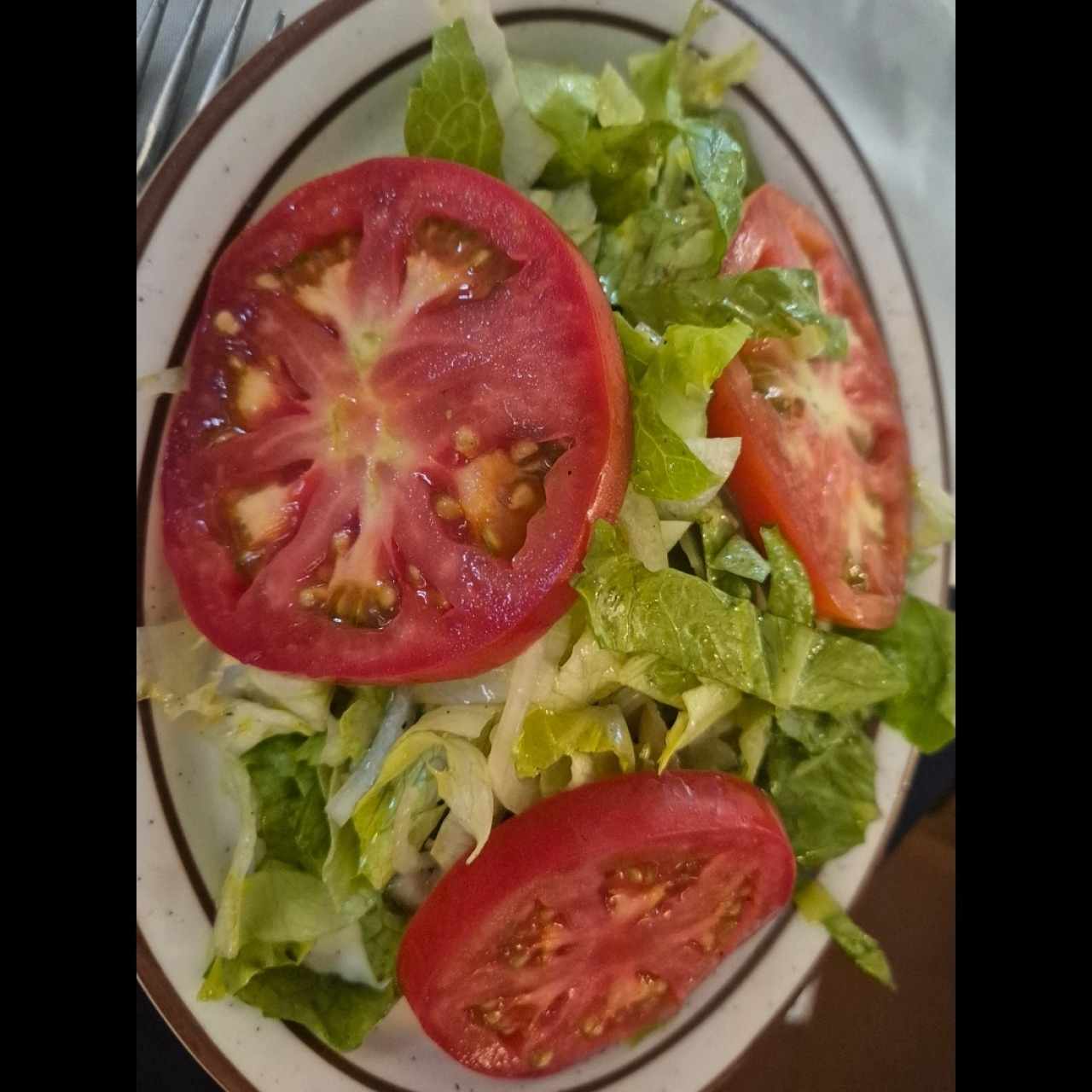 ENSALADA MIXTA (LECHUGA, TOMATE, CEBOLLA)