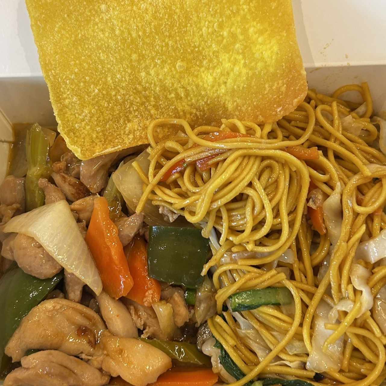 Platos Especiales - Chow Mein