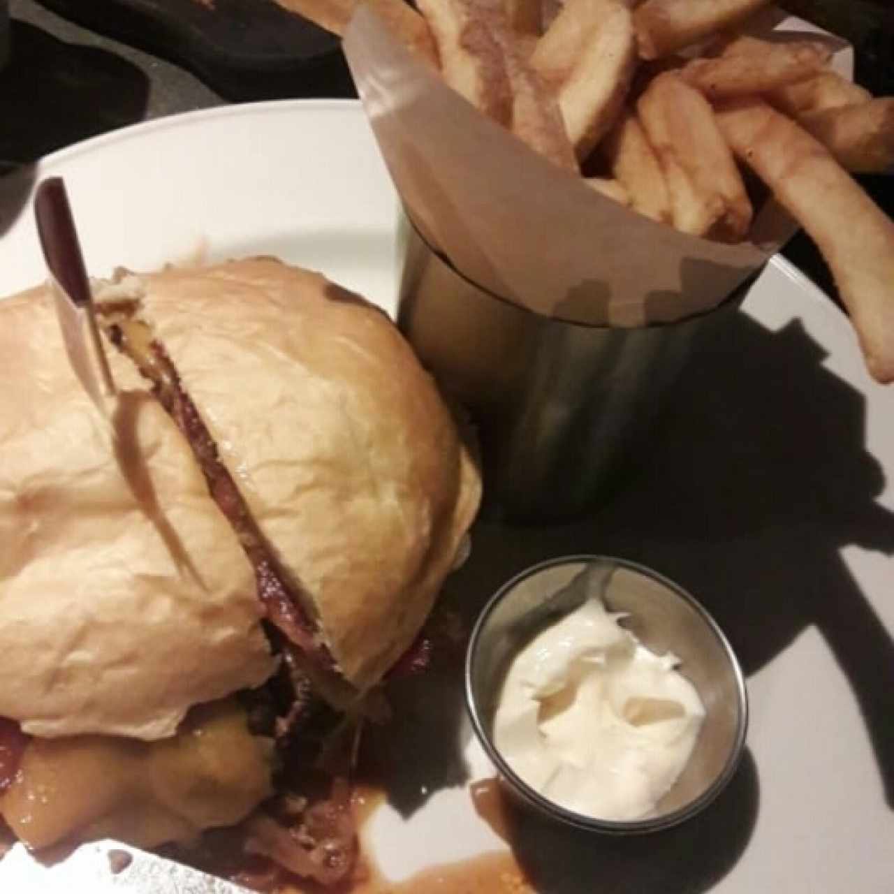 HICKORY BARBECUE BACON CHEESEBURGER