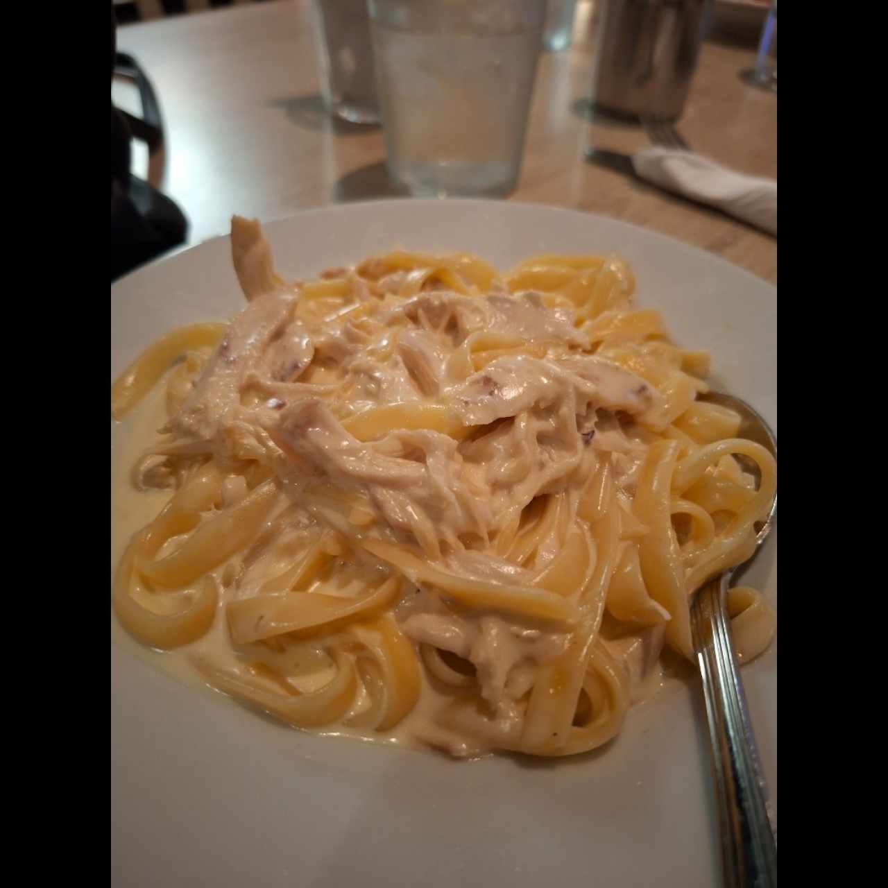 Pastas Especialidades - Fettucine Pollo Alfredo