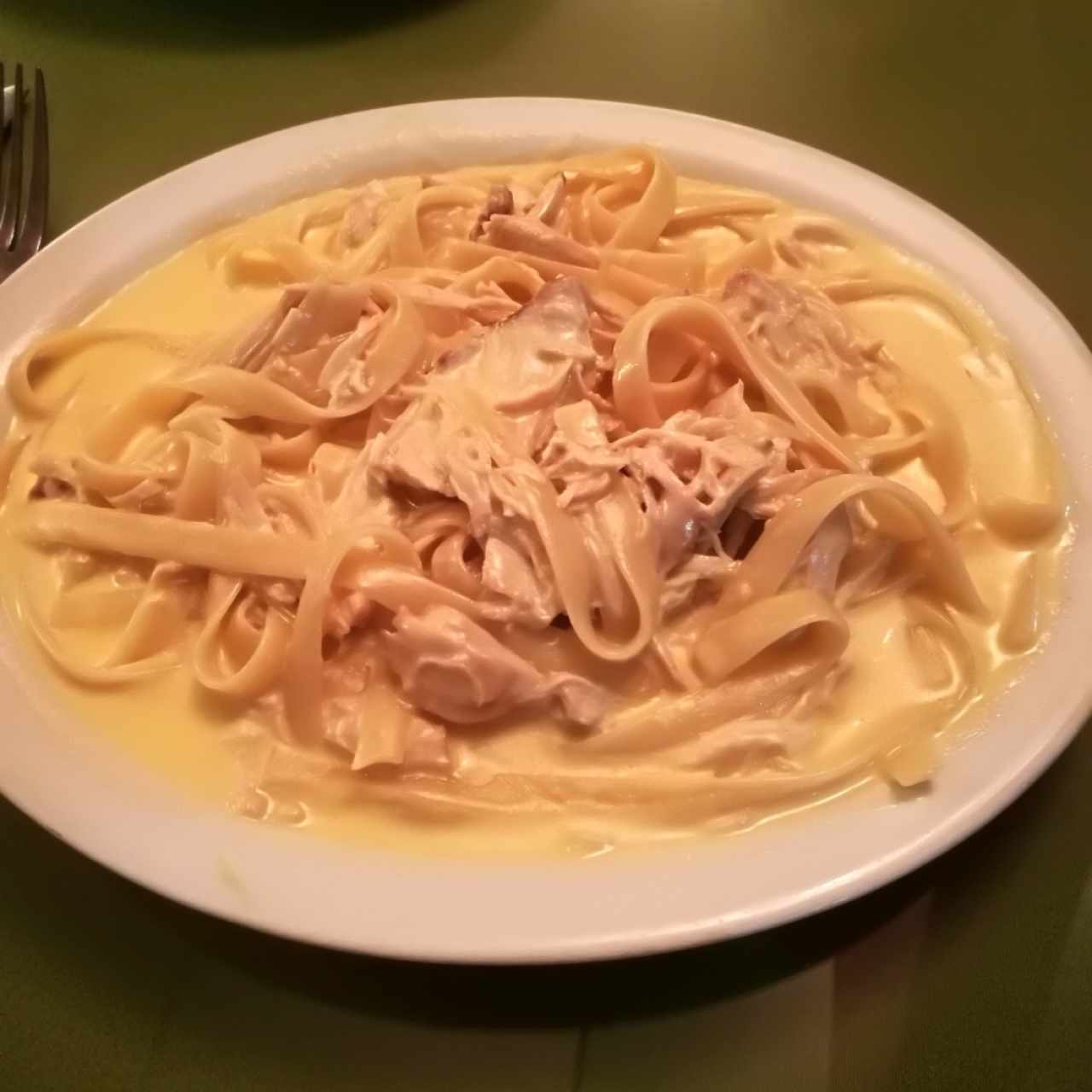 Fettuccine Alfredo con Polli