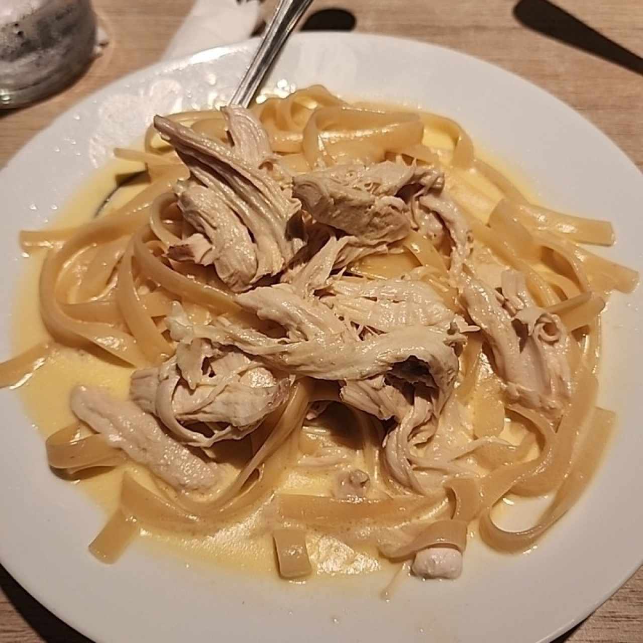 Pastas Especialidades - Fettucine Pollo Alfredo