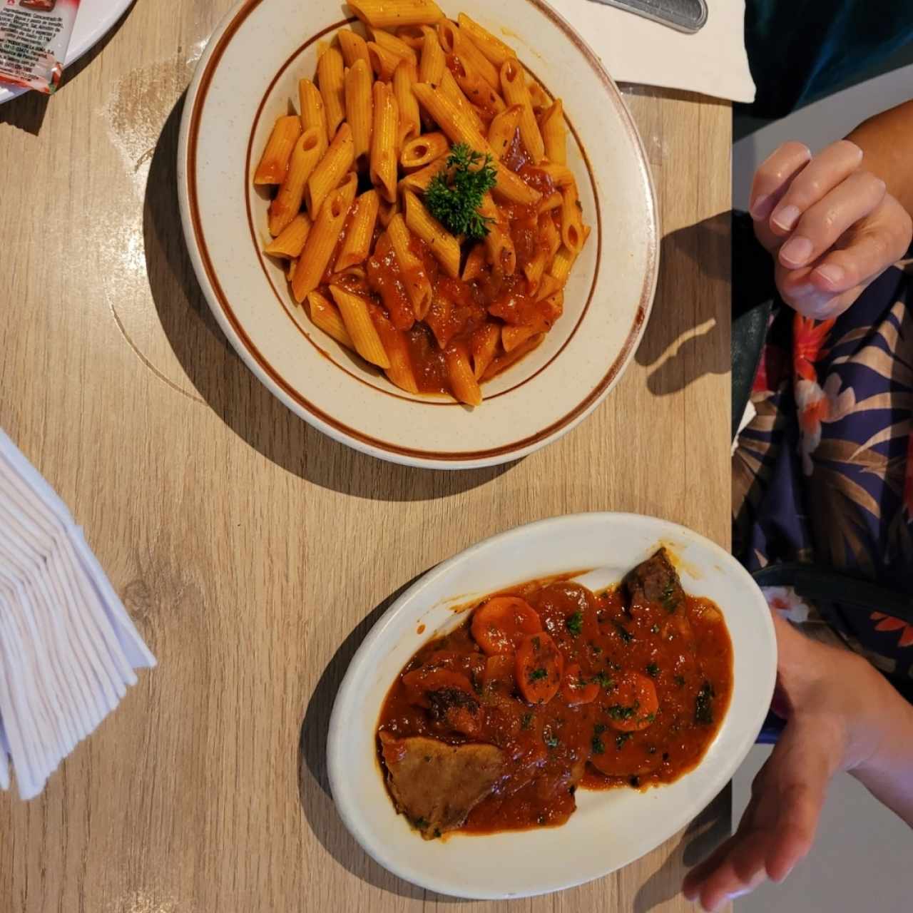 lengua de res con penne 
