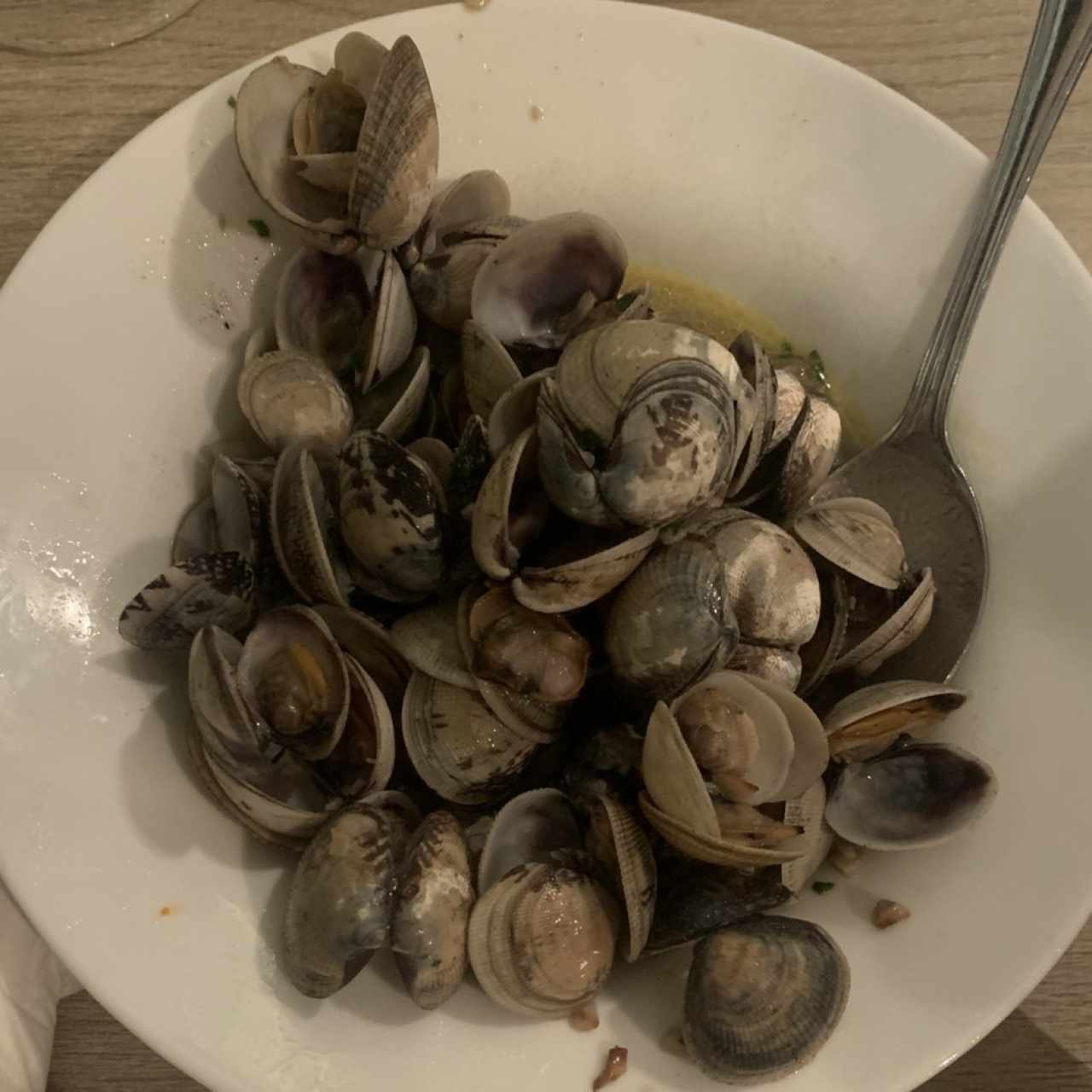 Almejas Genovesas al Ajillo