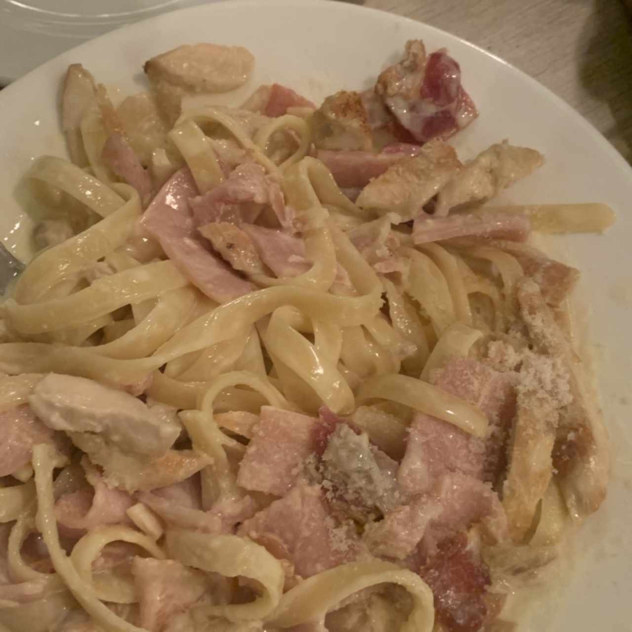 Pastas Especialidades - Fettucine Carbonara