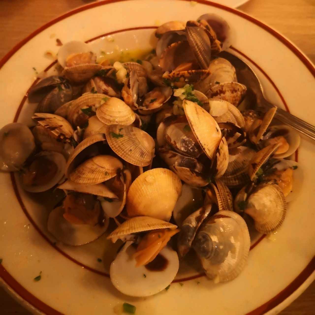 Almejas Genovesas al Ajillo